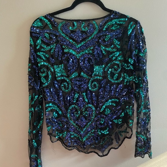 Sequined blue and turquoise mesh top. - Picture 3 of 4